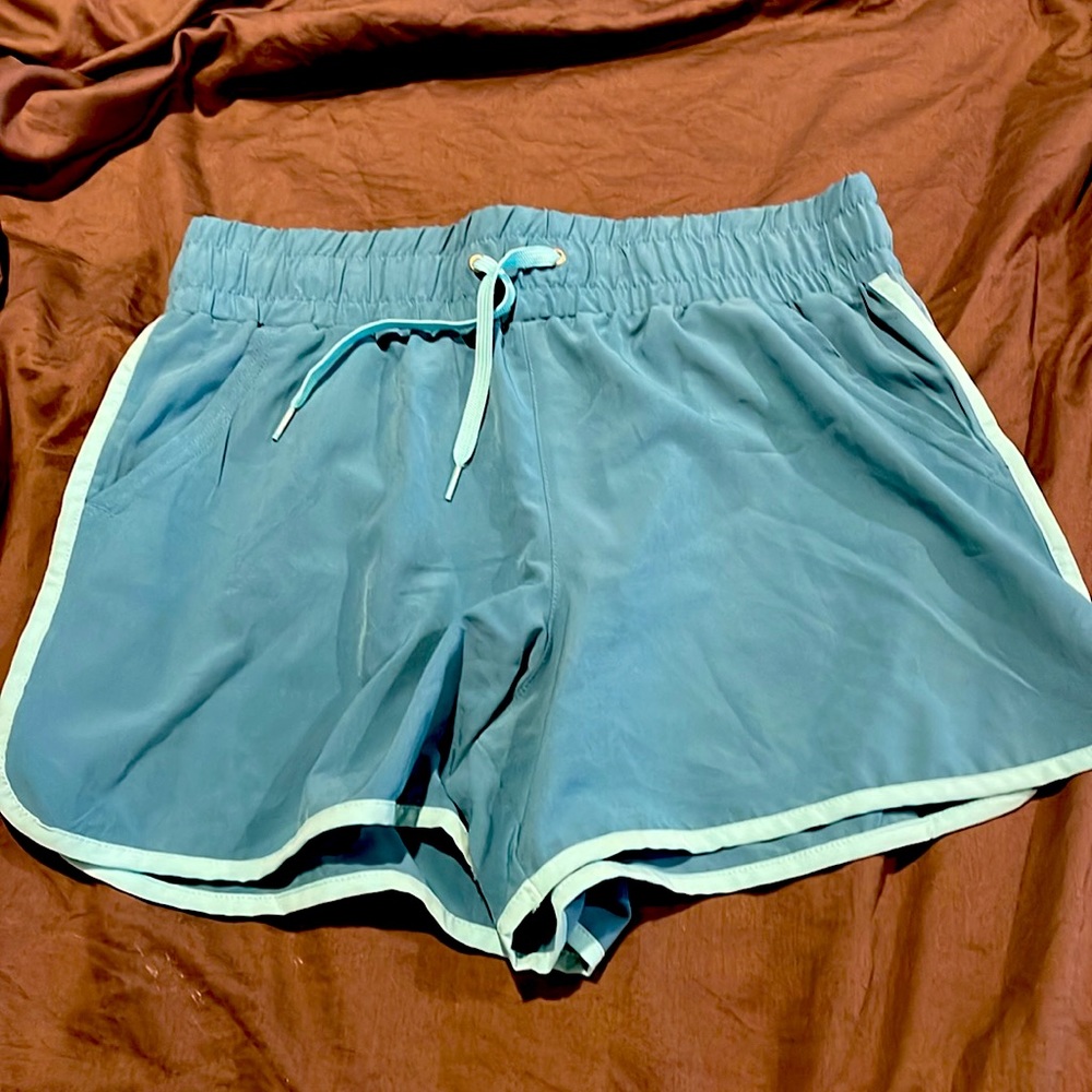 Women’s Reebok shorts - Picture 4 of 4